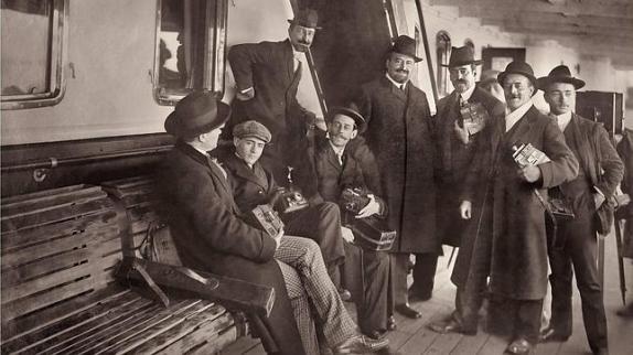 Recepción a Blasco-Ibáñez en el puerto de Buenos Aires, 1909